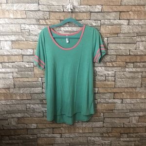 GUC LuLaRoe Classic Tee- L